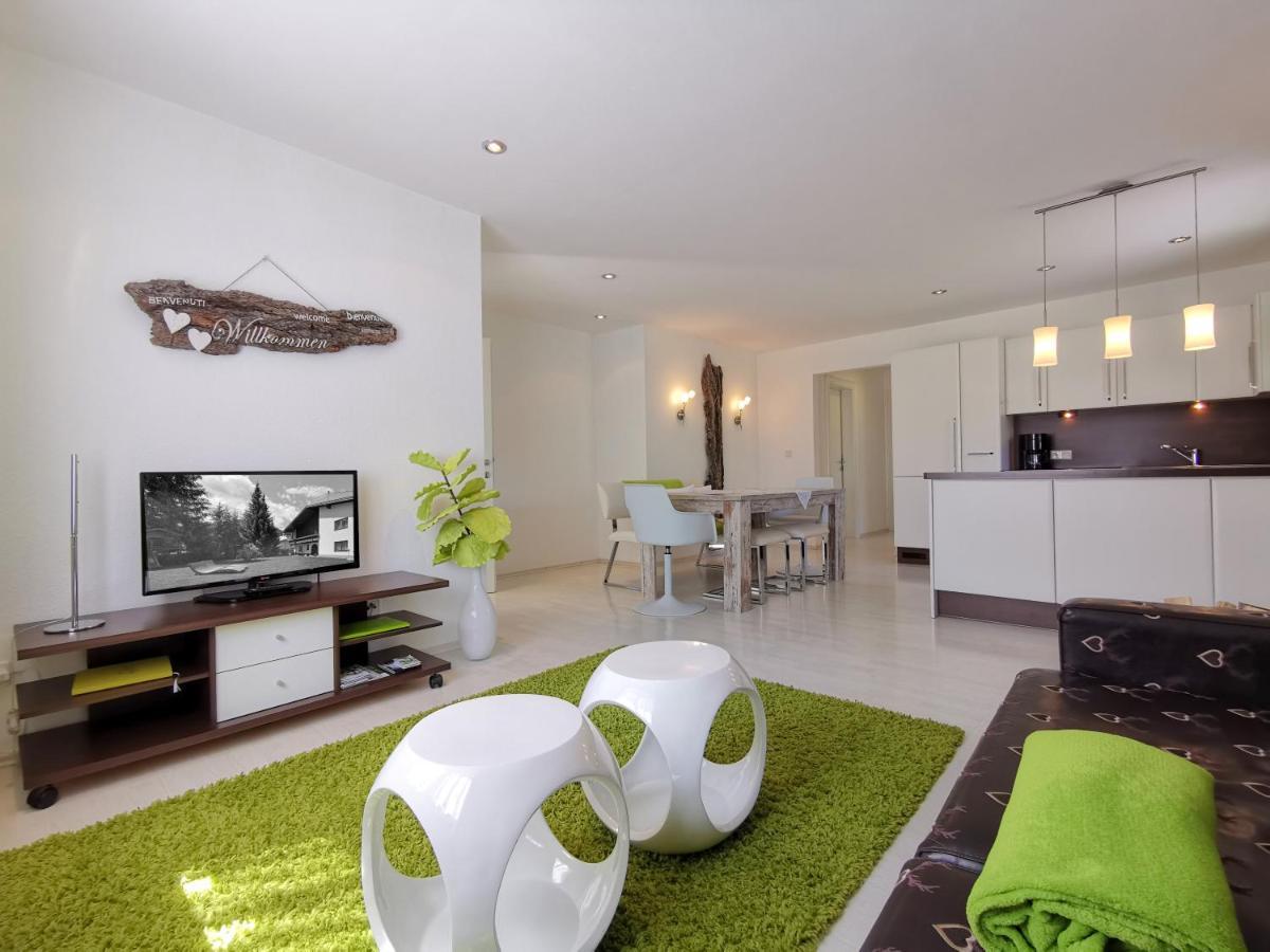 Das Alpenblick & Outdoor Lodge Nauders Bagian luar foto