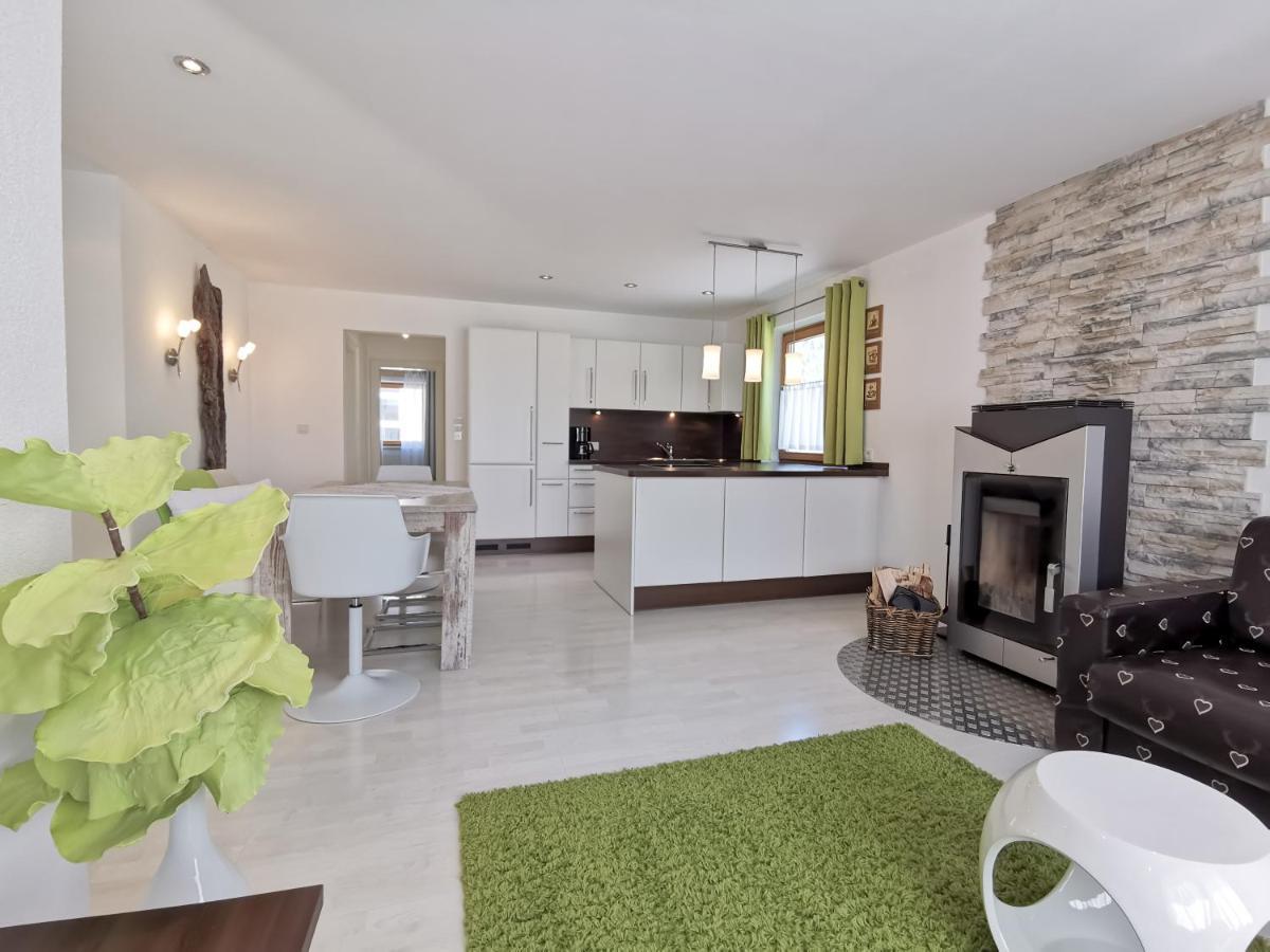 Das Alpenblick & Outdoor Lodge Nauders Bagian luar foto