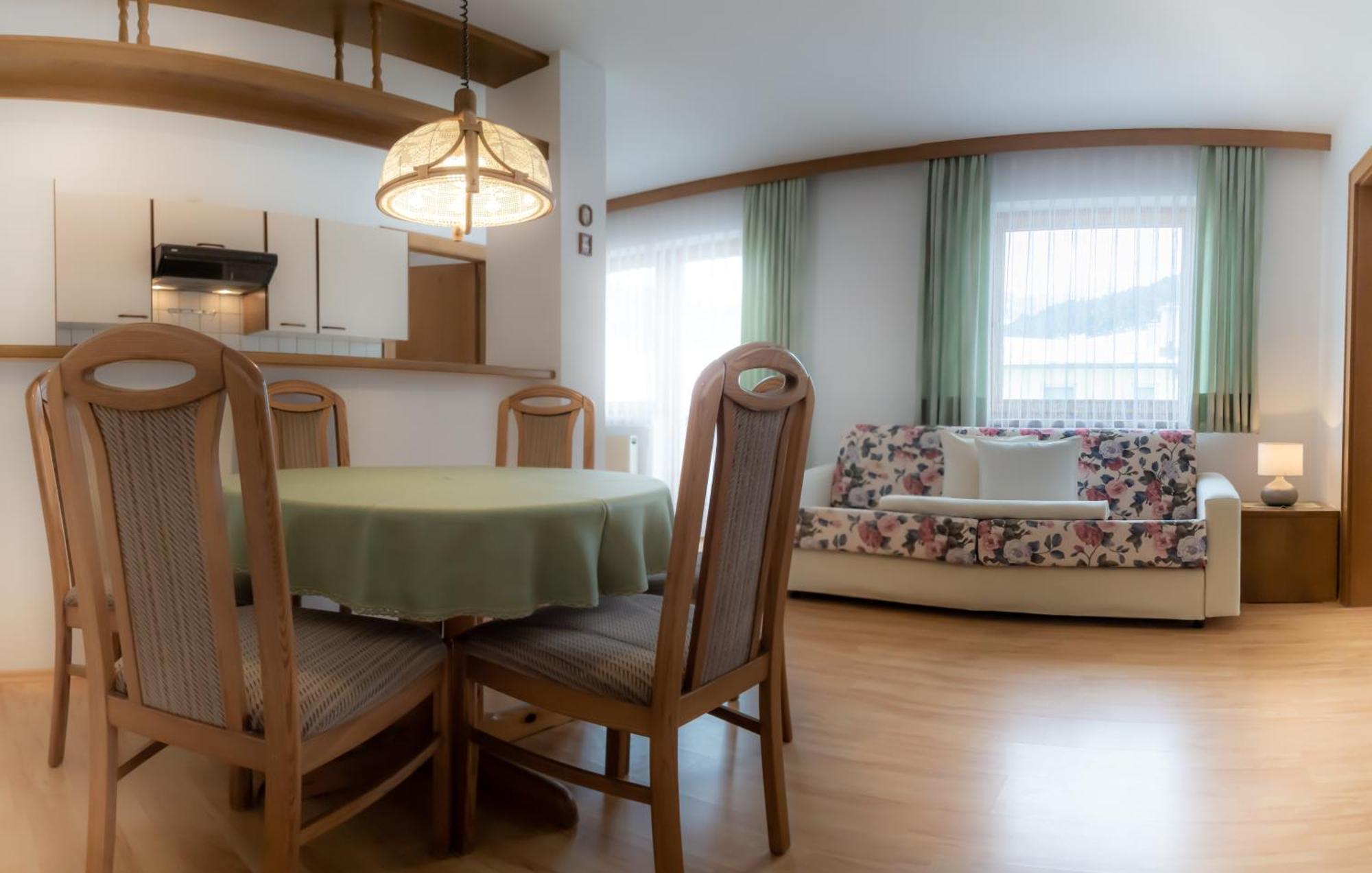 Das Alpenblick & Outdoor Lodge Nauders Bagian luar foto
