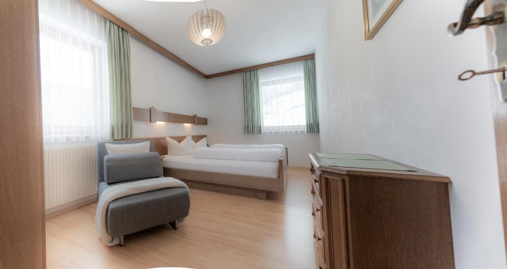 Das Alpenblick & Outdoor Lodge Nauders Bagian luar foto