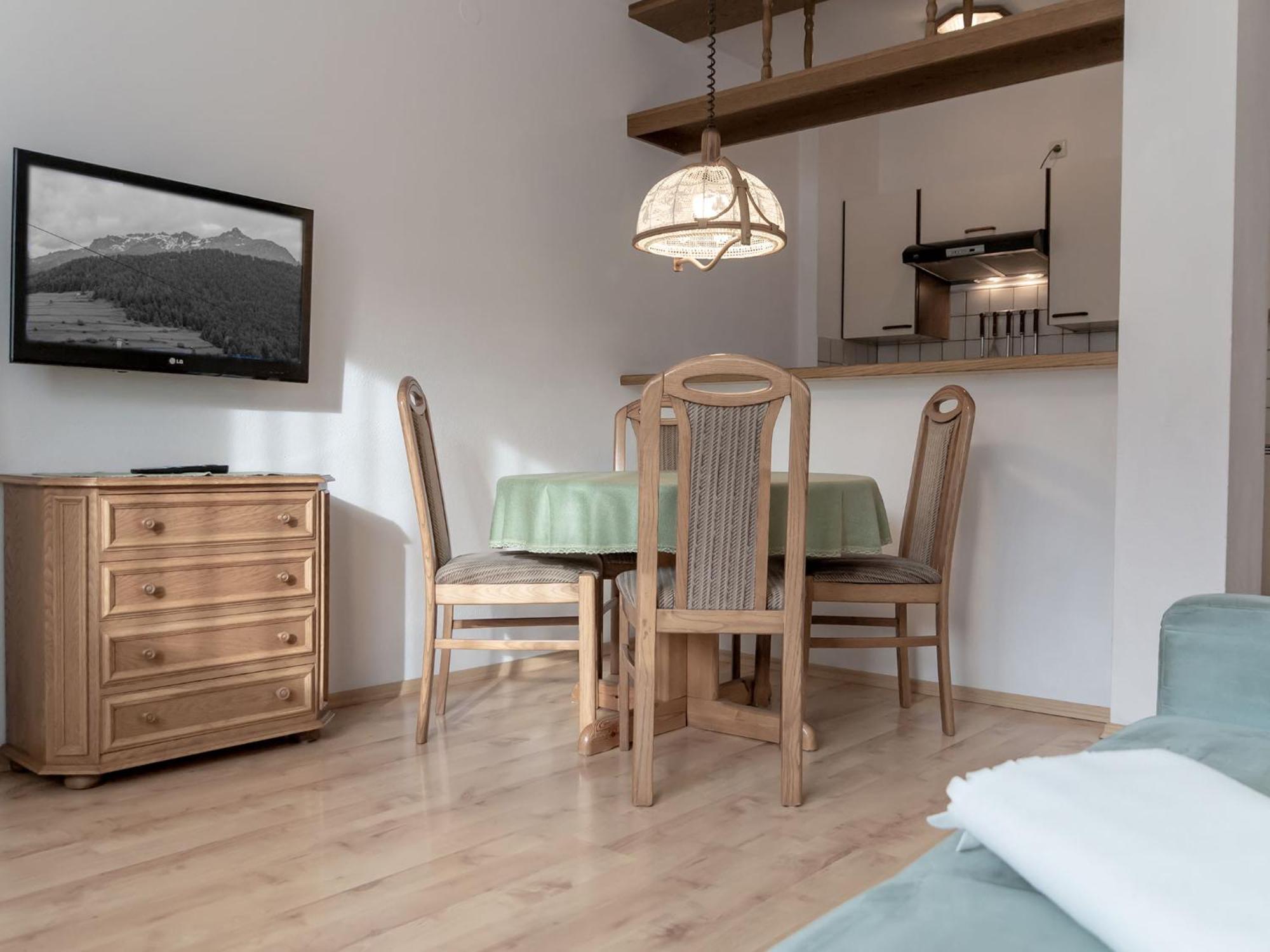 Das Alpenblick & Outdoor Lodge Nauders Bagian luar foto