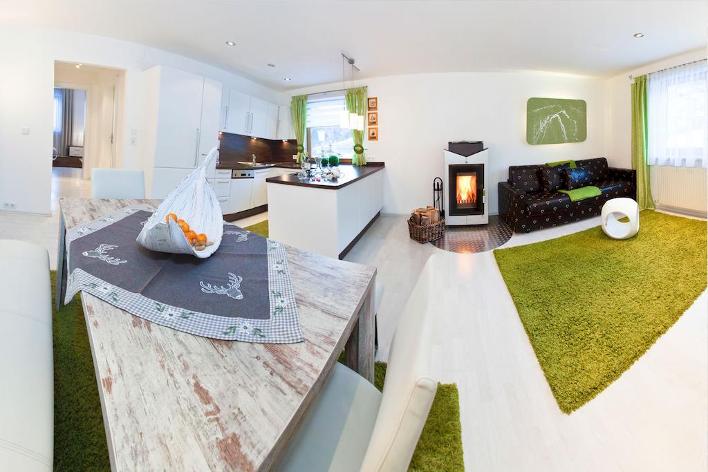 Das Alpenblick & Outdoor Lodge Nauders Ruang foto