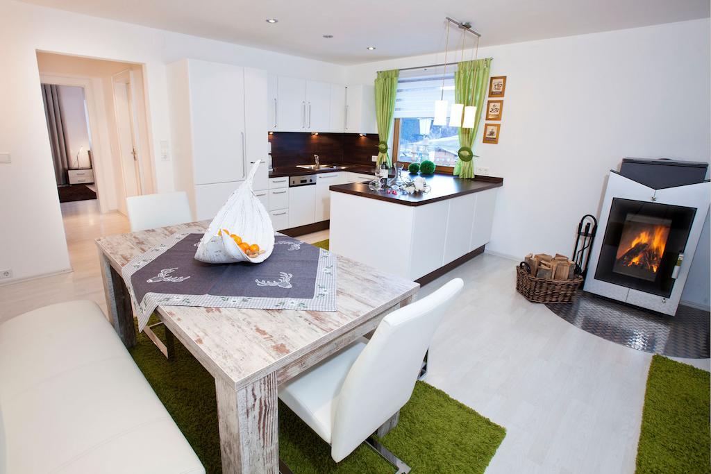 Das Alpenblick & Outdoor Lodge Nauders Ruang foto